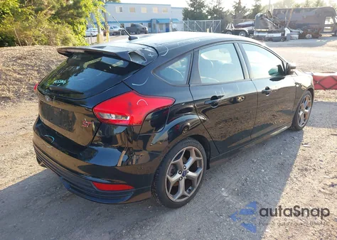 2018 Ford Focus St z USA, uszkodzony, nr VIN 1FADP3L94JL320825